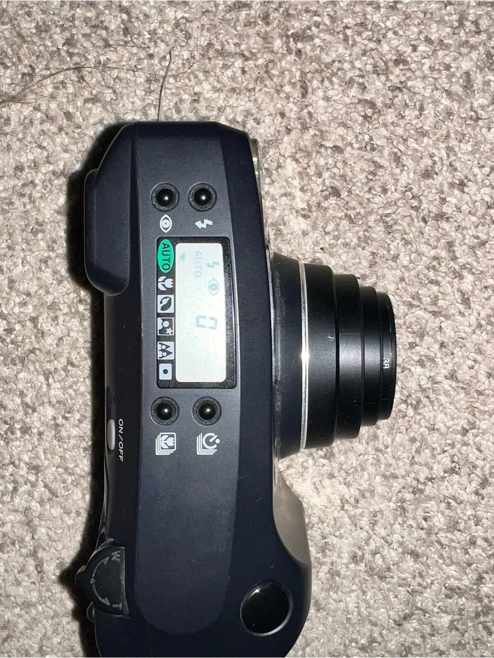 Minolta Freedom Zoom 135EX 35mm Film Camera — Black
